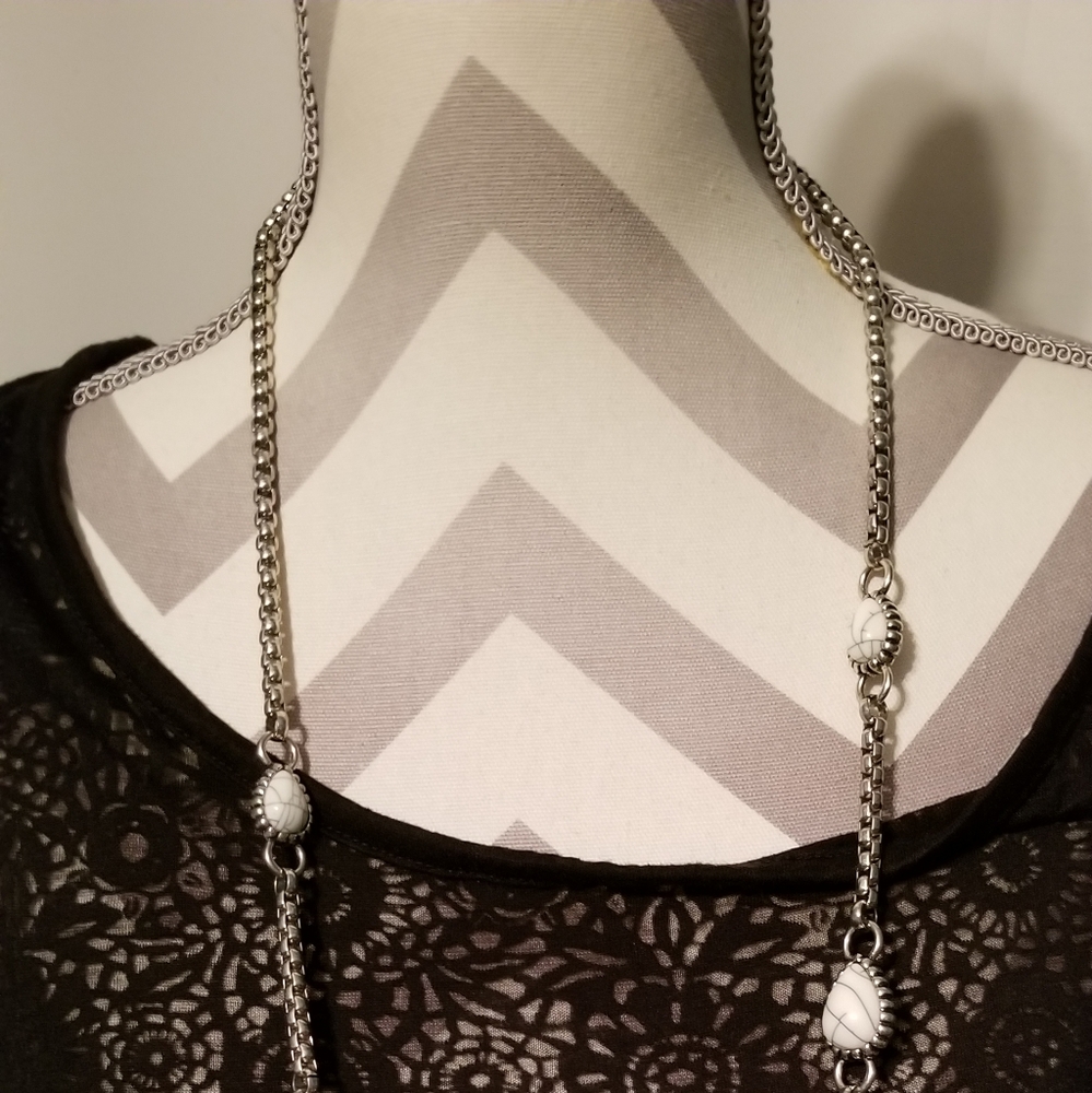 NEW, PLUNDER NECKLACE, VERY NICE. RETIRED.